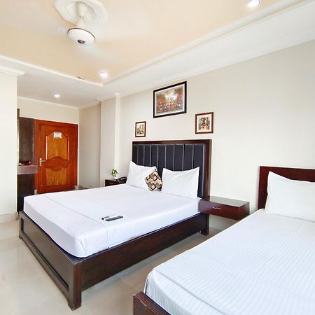 Hotel Crown Inn Multan Eksteriør bilde