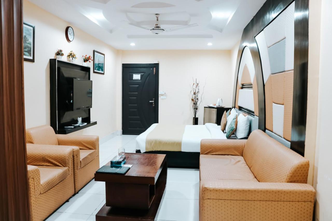 Hotel Crown Inn Multan Eksteriør bilde