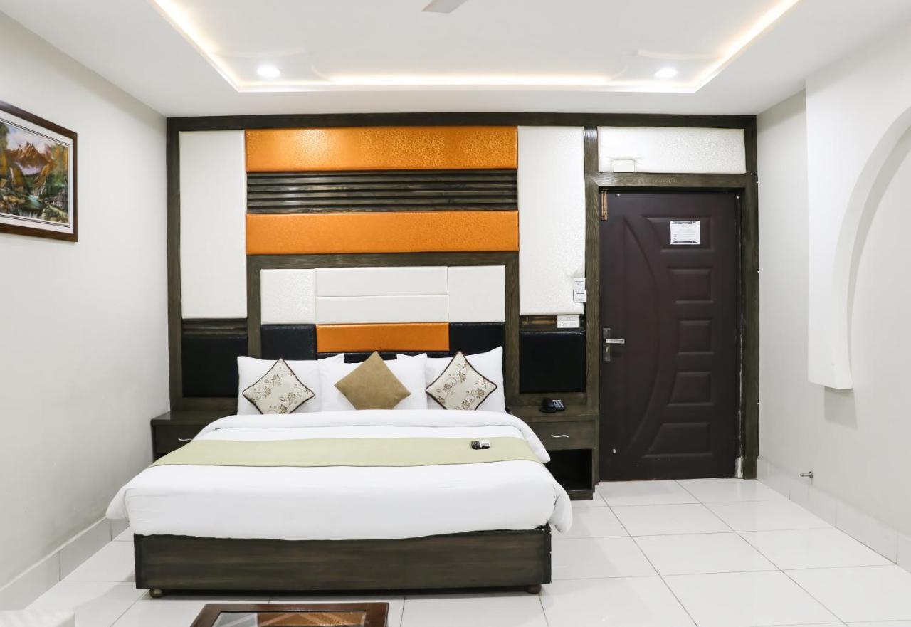 Hotel Crown Inn Multan Eksteriør bilde