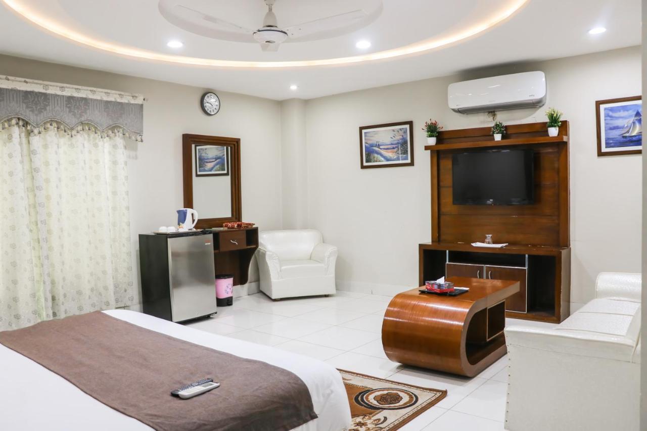 Hotel Crown Inn Multan Eksteriør bilde