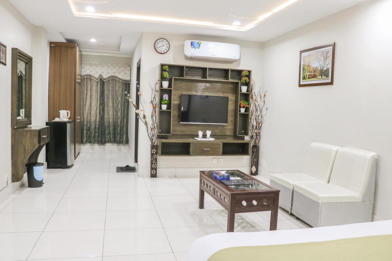 Hotel Crown Inn Multan Eksteriør bilde