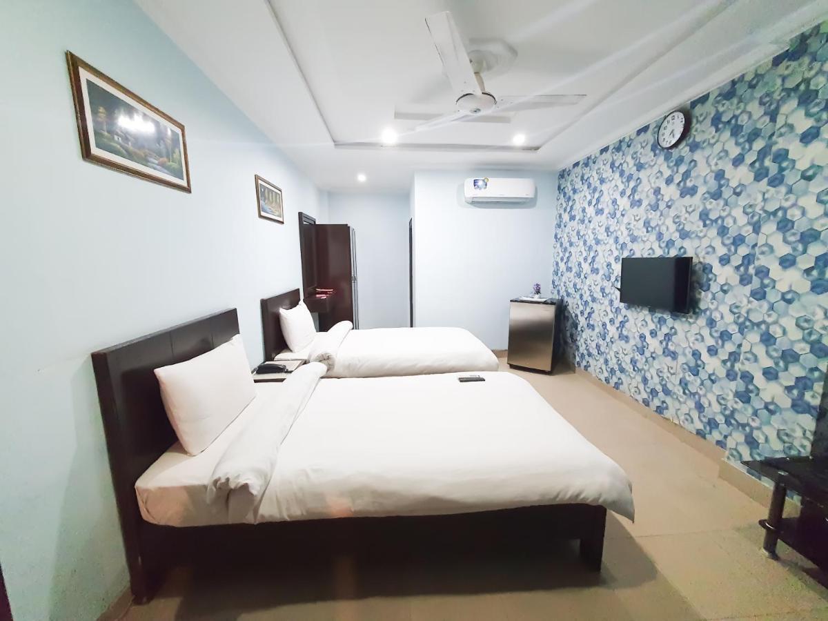 Hotel Crown Inn Multan Eksteriør bilde