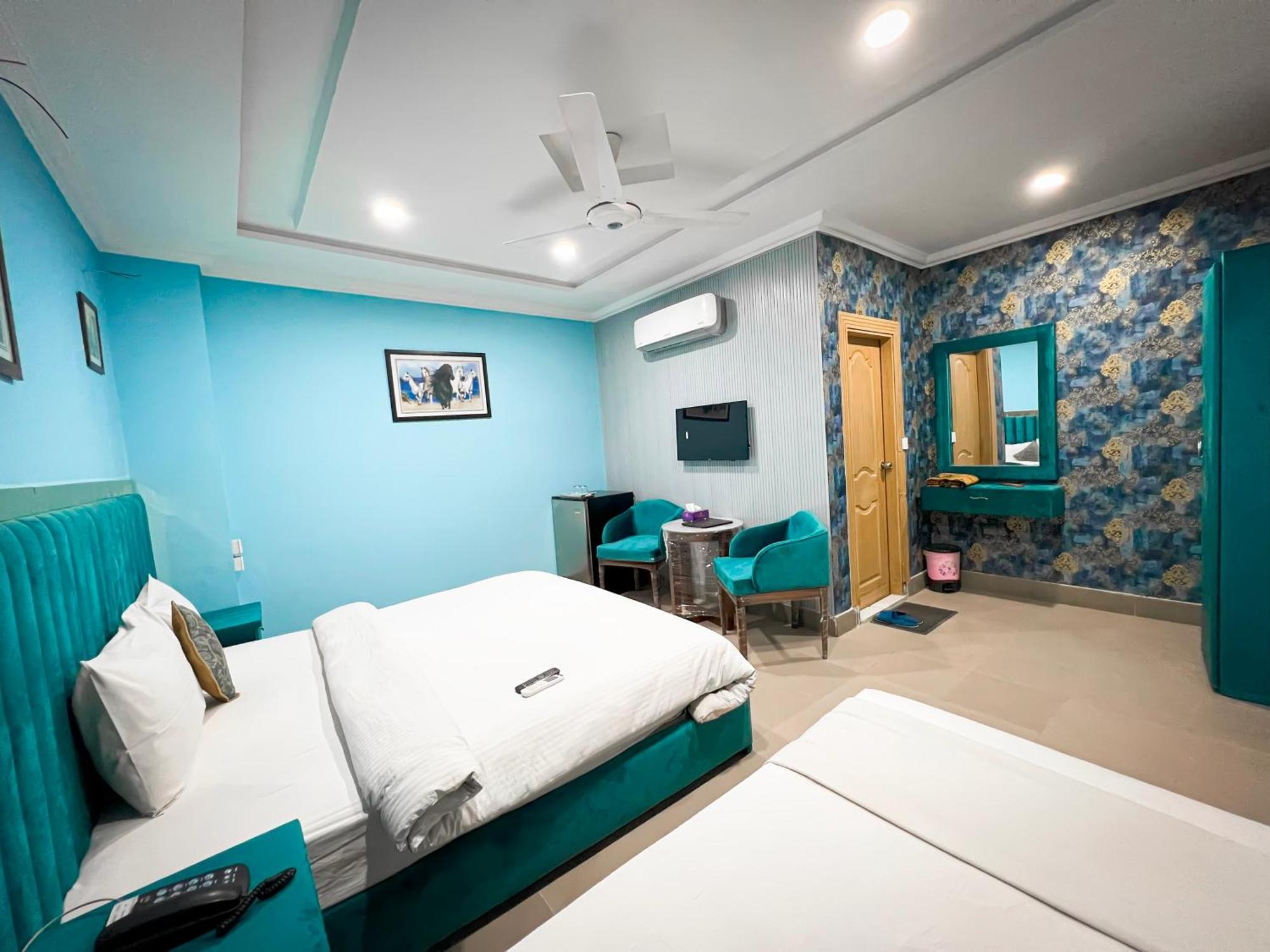 Hotel Crown Inn Multan Eksteriør bilde