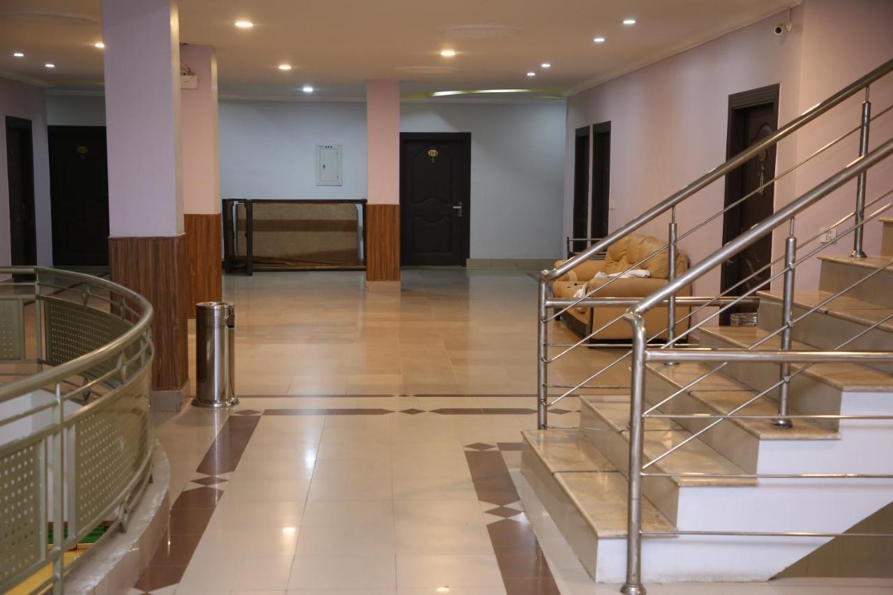 Hotel Crown Inn Multan Eksteriør bilde